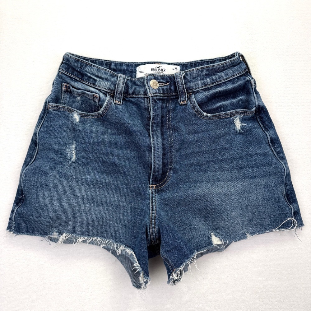 Hollister Curvy Ultra High-Rise Mom Shorts Distressed Blue Denim Size 3 W26